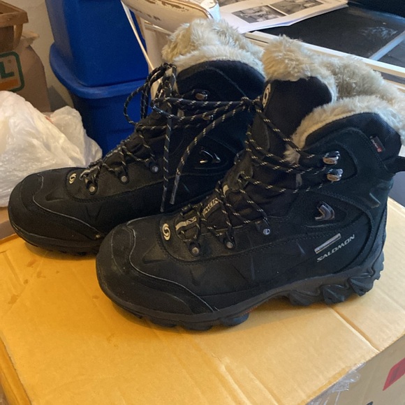 Solomon waterproof black hiking boots 8 - Picture 3 of 5
